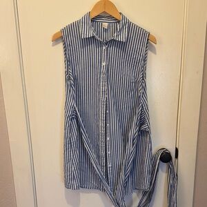 Blue Striped Sleeveless Women's Top
011